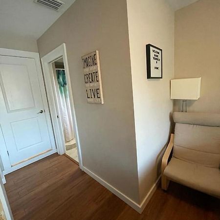 Quaint Guest Room Close To Siesta Key Σεϊρασότα Εξωτερικό φωτογραφία