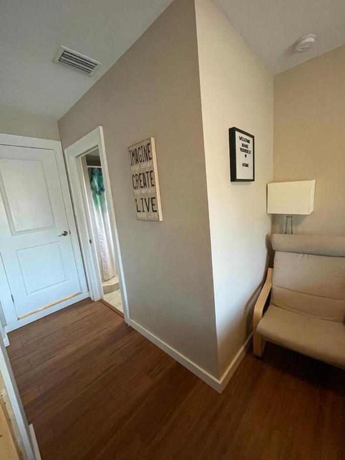 Quaint Guest Room Close To Siesta Key Σεϊρασότα Εξωτερικό φωτογραφία